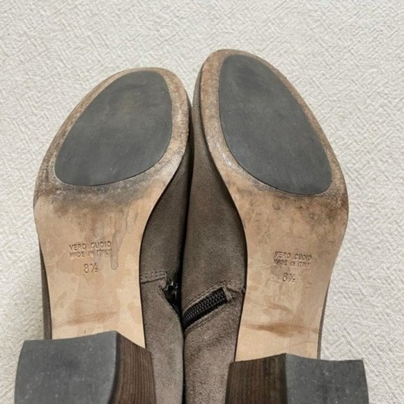 Aquatalia Fallon Suede Chelsea Ankle Boots 8.5 - Picture 7 of 7